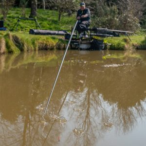 Guru Caged Window Feeder large 50+60gr Koszyczek Zanętowy Guru GWF26 - obrazek 9